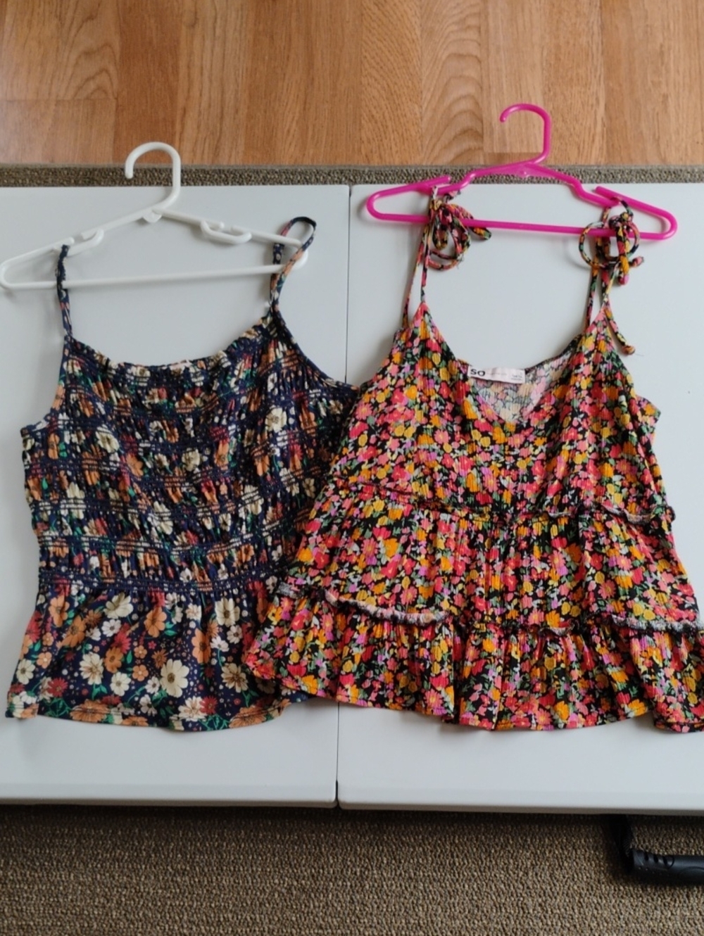 EUC LOT OF 2 WOMEN'S SUMMER TANK TOPS FROM KOHL'S